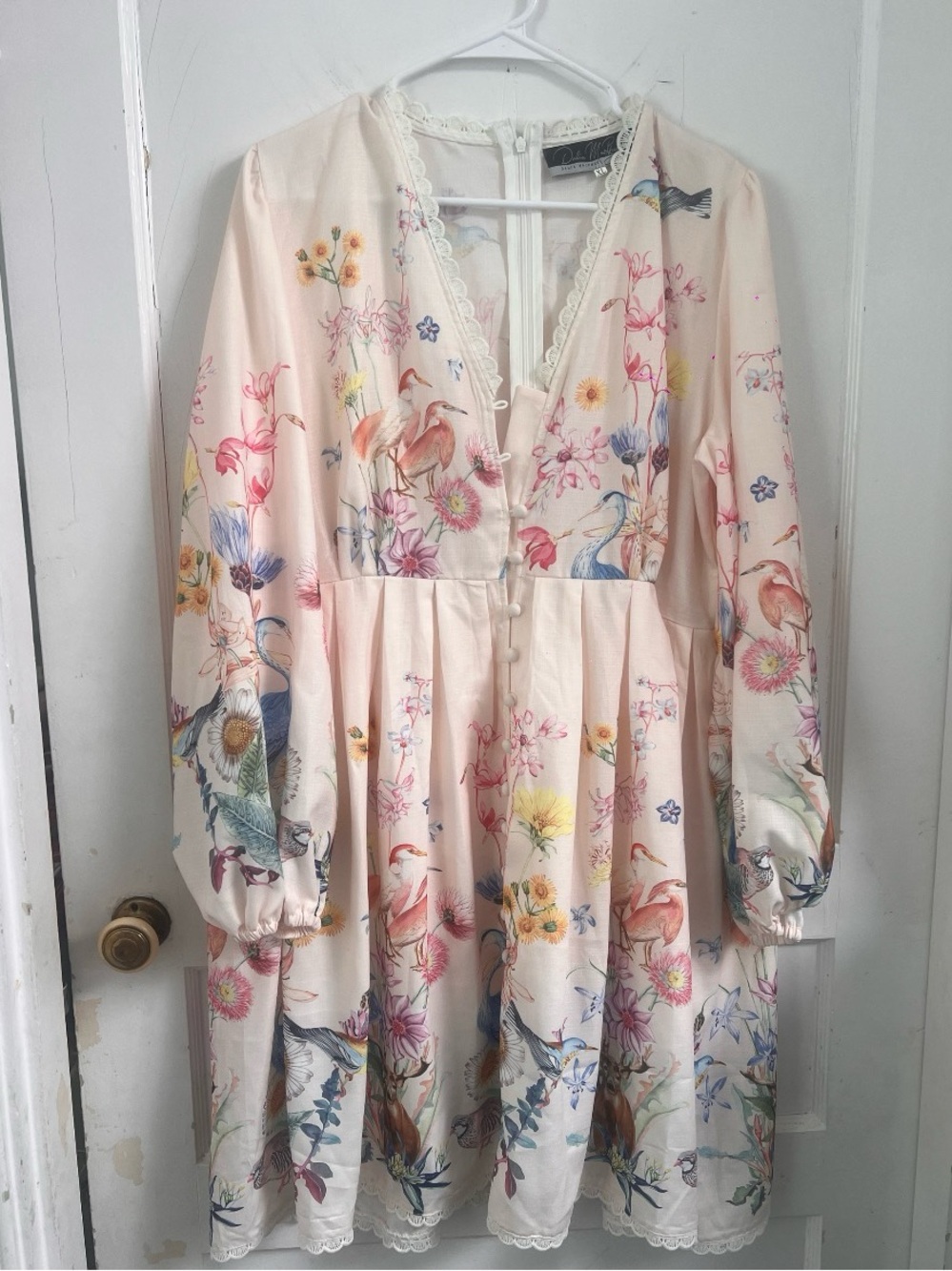 Dalia MacPhee Cottagecore
Victorian Whimsical
Botanical Bird Print Dress Size
XL